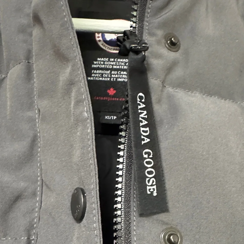 Canada Goose grey Puffer Vest - Picture 11 of 15